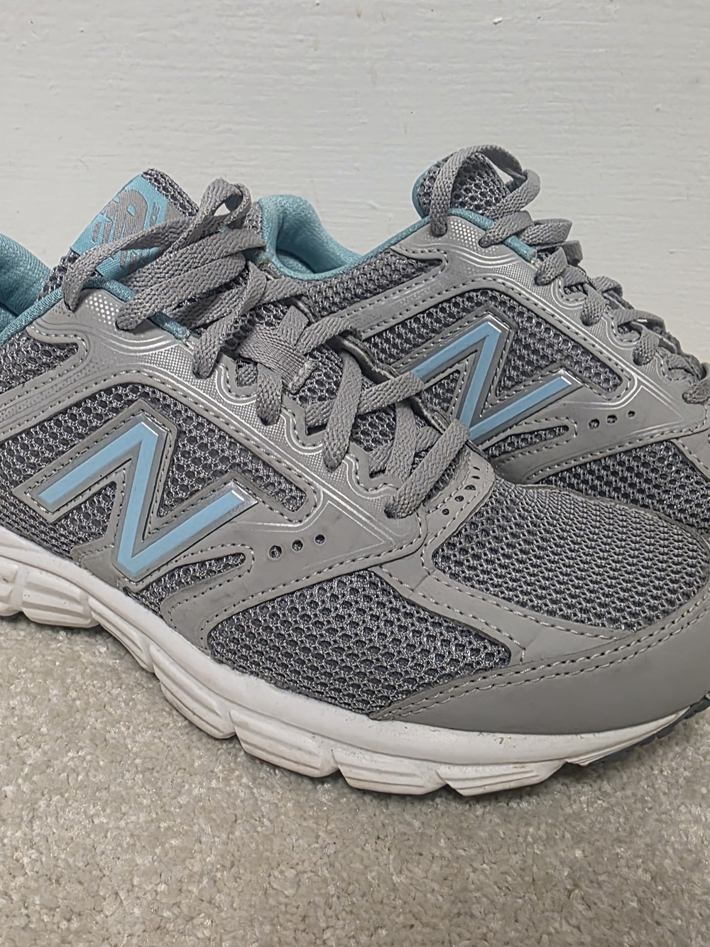 New Balance Women's Gray & Light Blue Running Sneakers